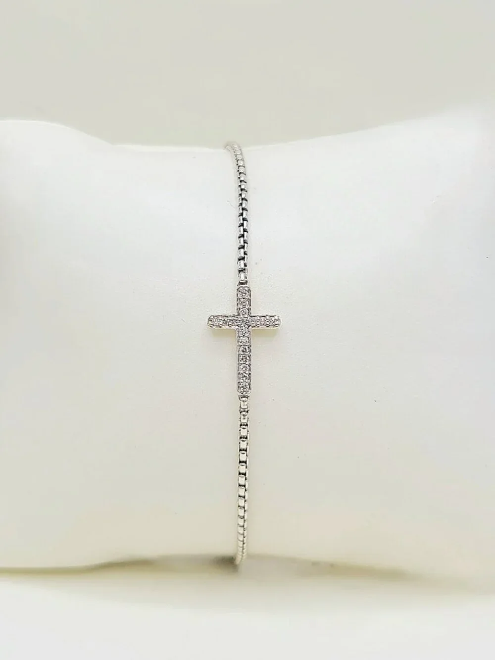 David Yurman Petite Pave Cross Chain Bracelet w/ Pavé White Diamonds